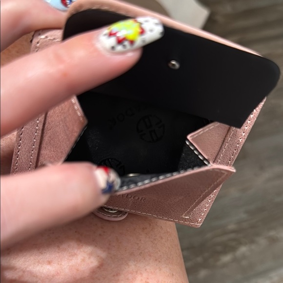 Trudador The Valencia Pink Leather Wallet - Picture 9 of 11